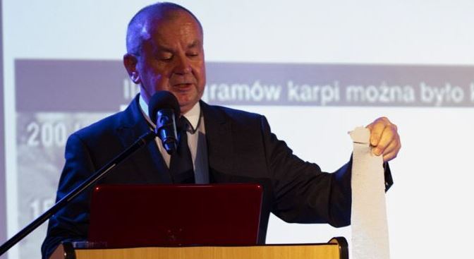 Profesor Witold Kwaśnicki podczas wykładu o kapitalizmie w Wyższej Szkole Informatyki i Zarządzania w Rzeszowie